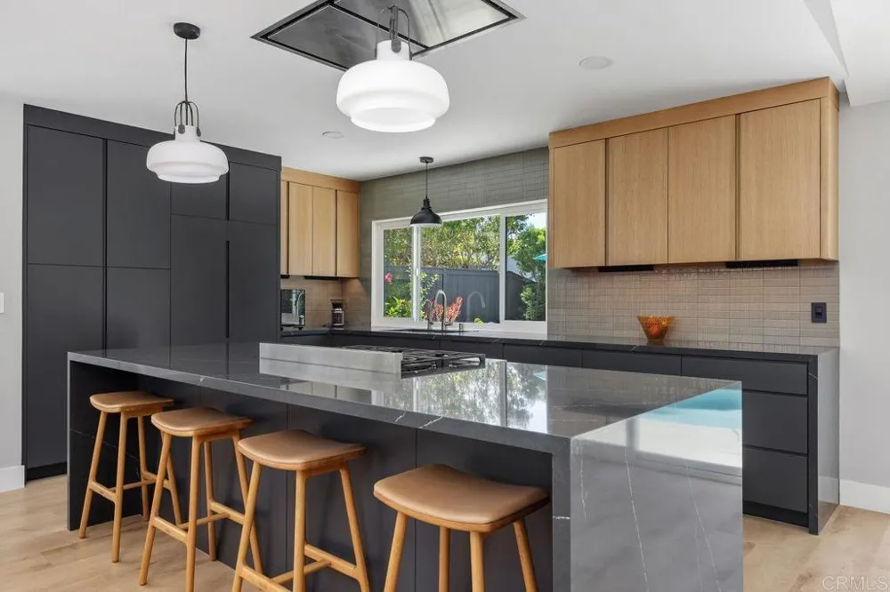 3855 Via Reposo Rancho Santa Fe, CA 92091
