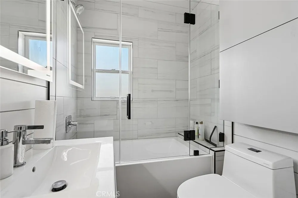 113 21st St Manhattan Beach, CA 90266