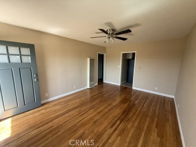 1002 Glenoaks Boulevard Burbank, CA 91504