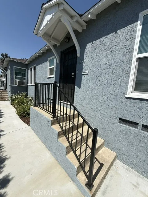 1002 Glenoaks Boulevard Burbank, CA 91504