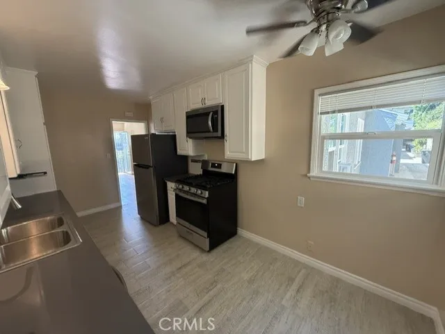 1002 Glenoaks Boulevard Burbank, CA 91504