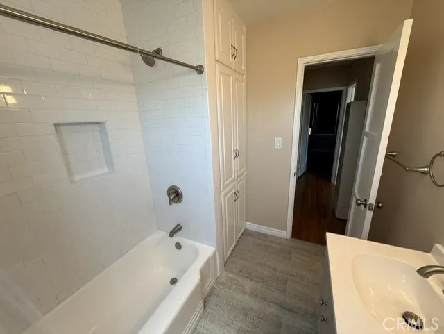 1002 Glenoaks Boulevard Burbank, CA 91504