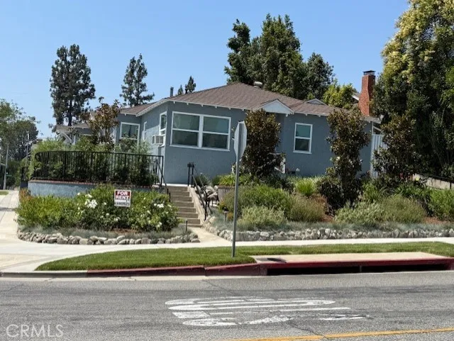 1002 Glenoaks Boulevard Burbank, CA 91504