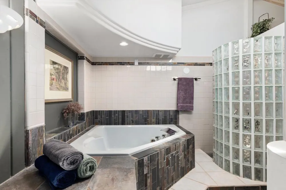 1556 Via Rancho Parkway Escondido, CA 92029