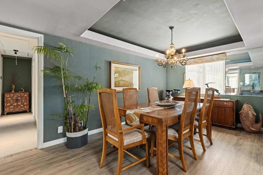 1556 Via Rancho Parkway Escondido, CA 92029