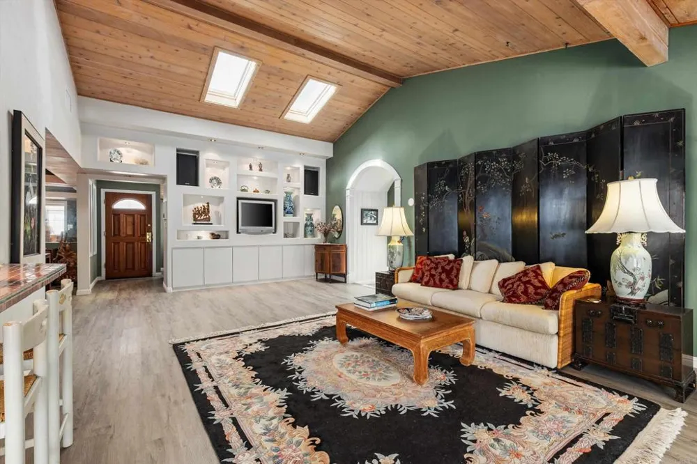 1556 Via Rancho Parkway Escondido, CA 92029