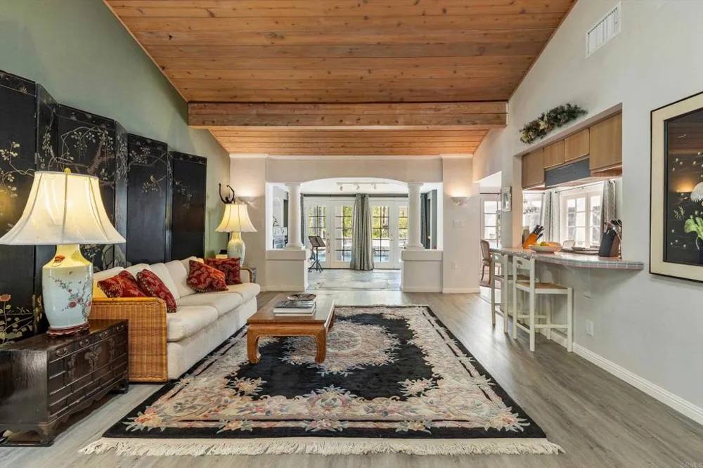 1556 Via Rancho Parkway Escondido, CA 92029
