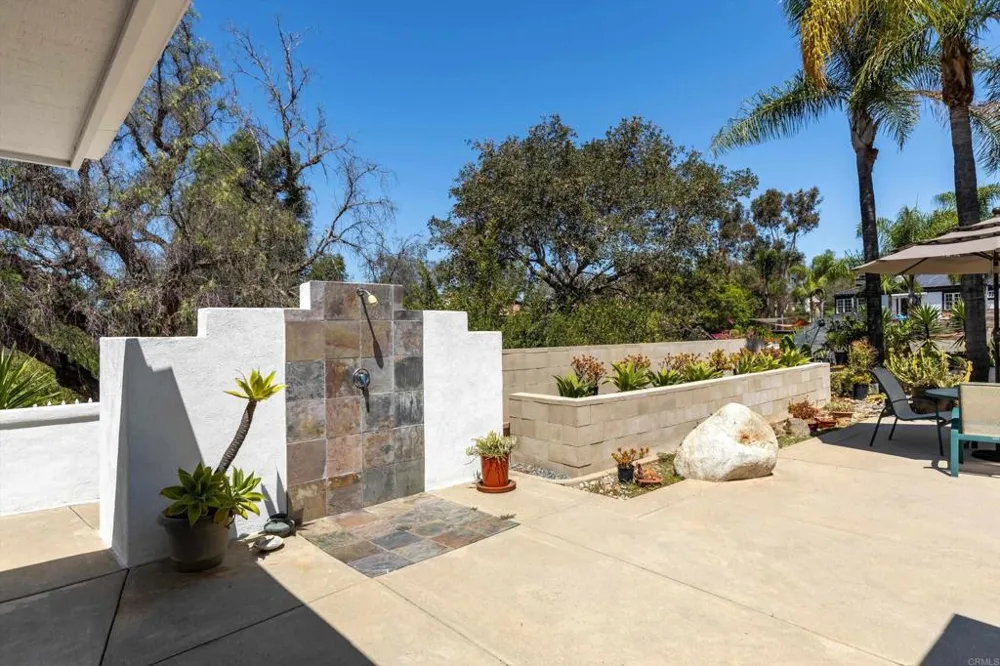 1556 Via Rancho Parkway Escondido, CA 92029