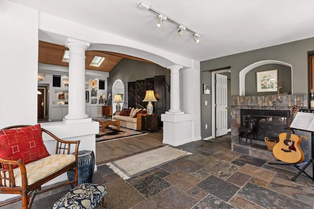 1556 Via Rancho Parkway Escondido, CA 92029