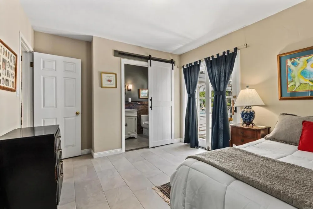 1556 Via Rancho Parkway Escondido, CA 92029