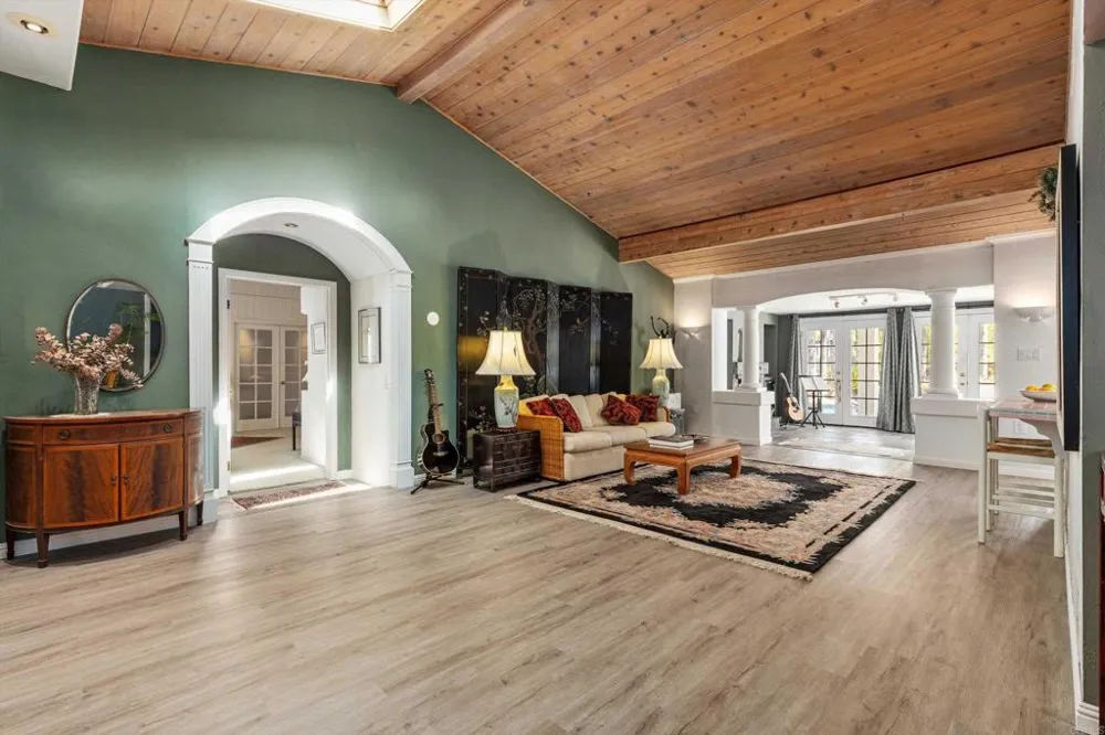 1556 Via Rancho Parkway Escondido, CA 92029