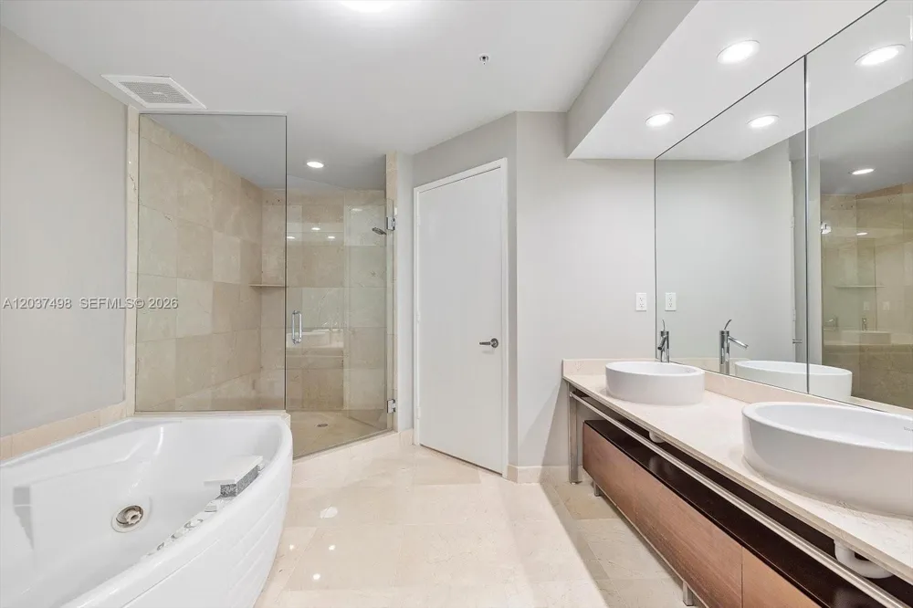 16275 Collins Ave #502 Sunny Isles Beach, FL 33160