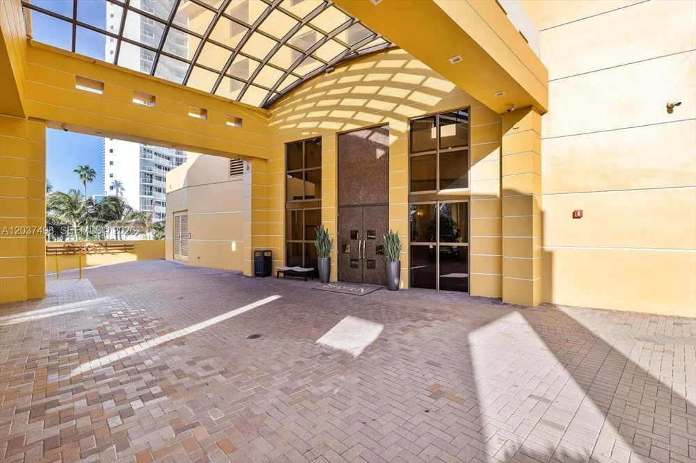 16275 Collins Ave #502 Sunny Isles Beach, FL 33160