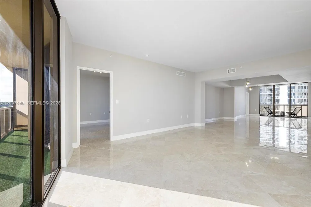 16275 Collins Ave #502 Sunny Isles Beach, FL 33160