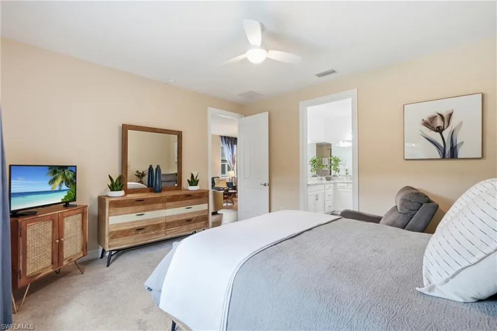 28395 Captiva Shell Loop Bonita Springs, FL 34135