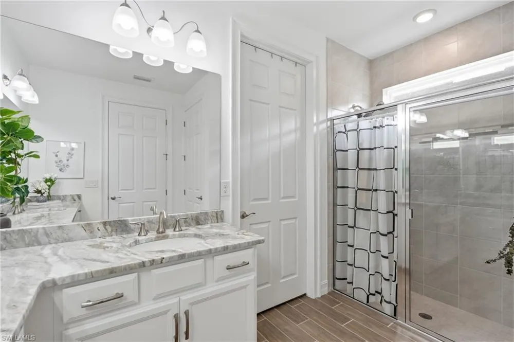 28395 Captiva Shell Loop Bonita Springs, FL 34135