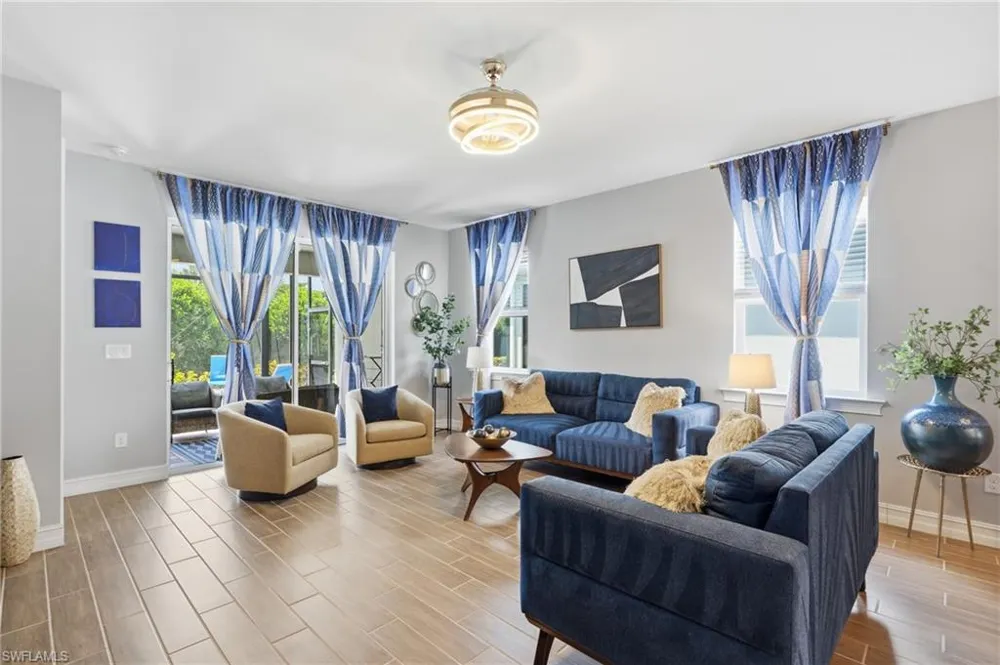 28395 Captiva Shell Loop Bonita Springs, FL 34135