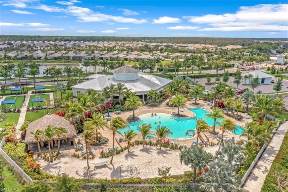 28395 Captiva Shell Loop Bonita Springs, FL 34135