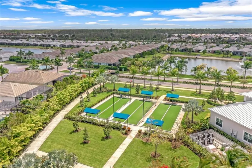 28395 Captiva Shell Loop Bonita Springs, FL 34135