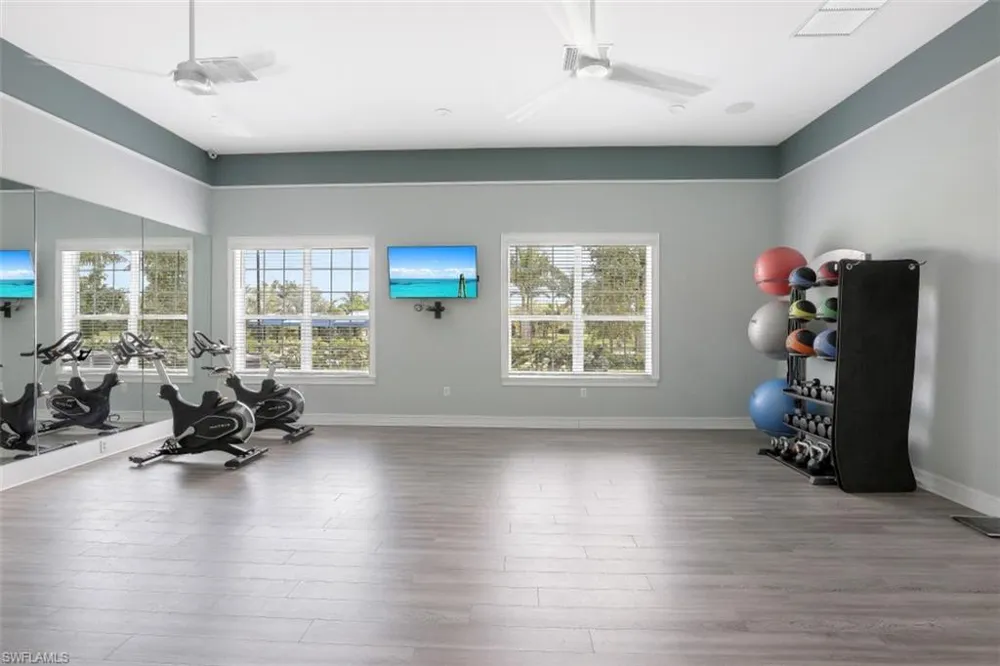 28395 Captiva Shell Loop Bonita Springs, FL 34135