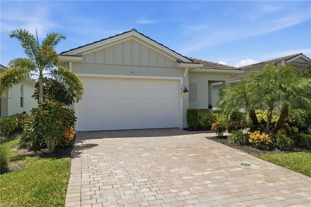 28395 Captiva Shell Loop Bonita Springs, FL 34135