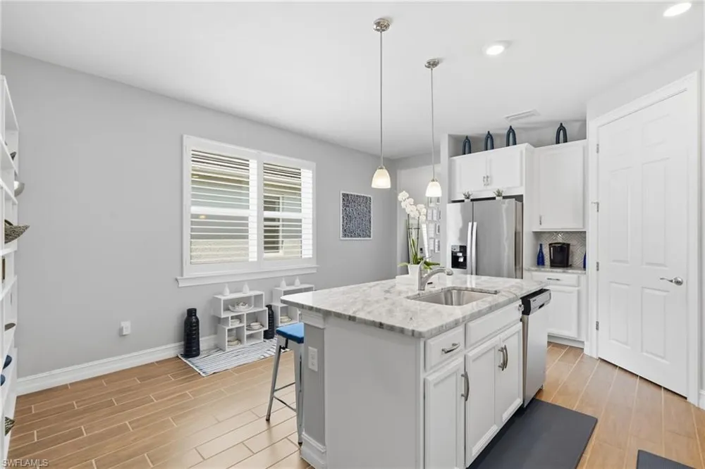 28395 Captiva Shell Loop Bonita Springs, FL 34135