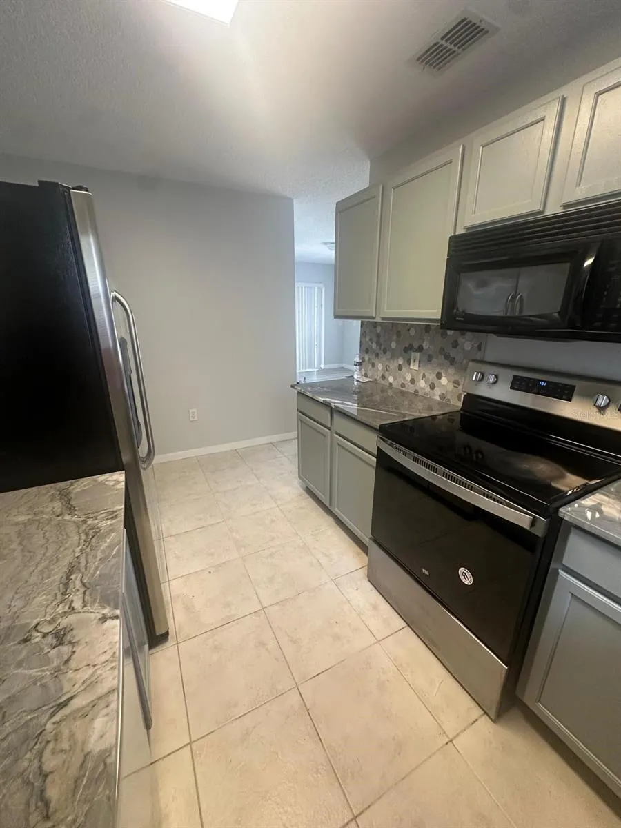 234 HOLLINGSHEAD LOOP Davenport, FL 33896