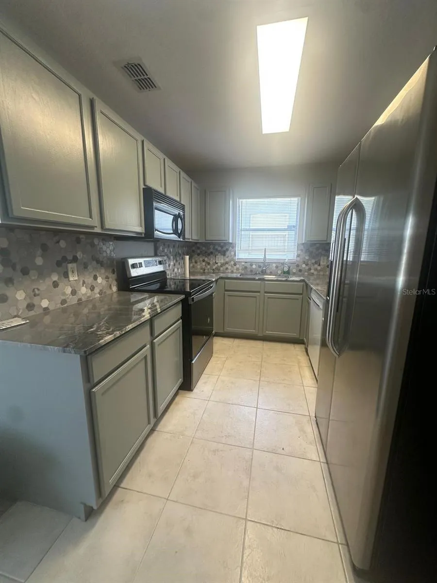 234 HOLLINGSHEAD LOOP Davenport, FL 33896