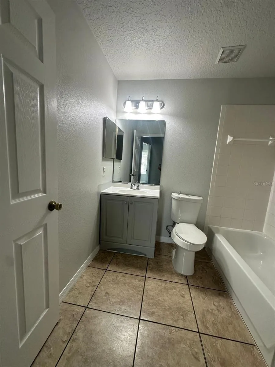 234 HOLLINGSHEAD LOOP Davenport, FL 33896