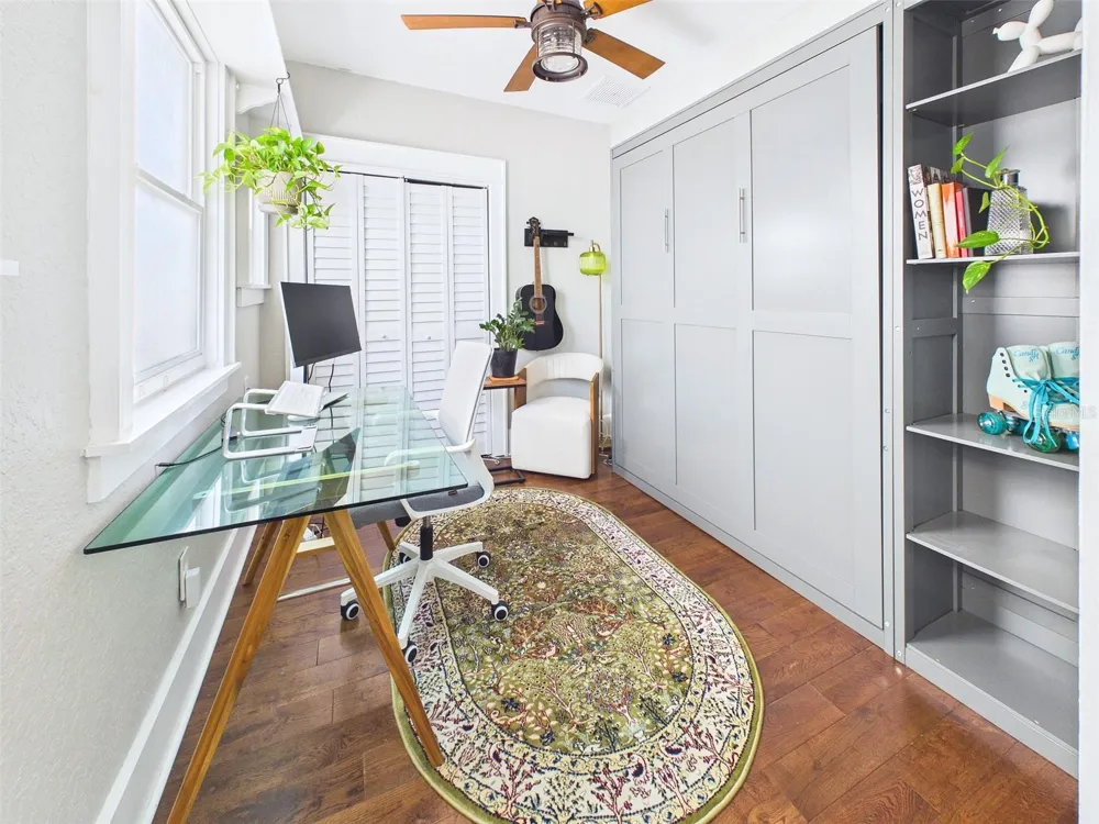 616 15TH STREET St Petersburg, FL 33705