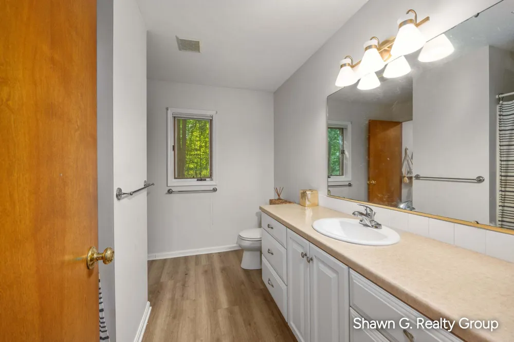 8837 56th Avenue Blendon Township, MI 49426