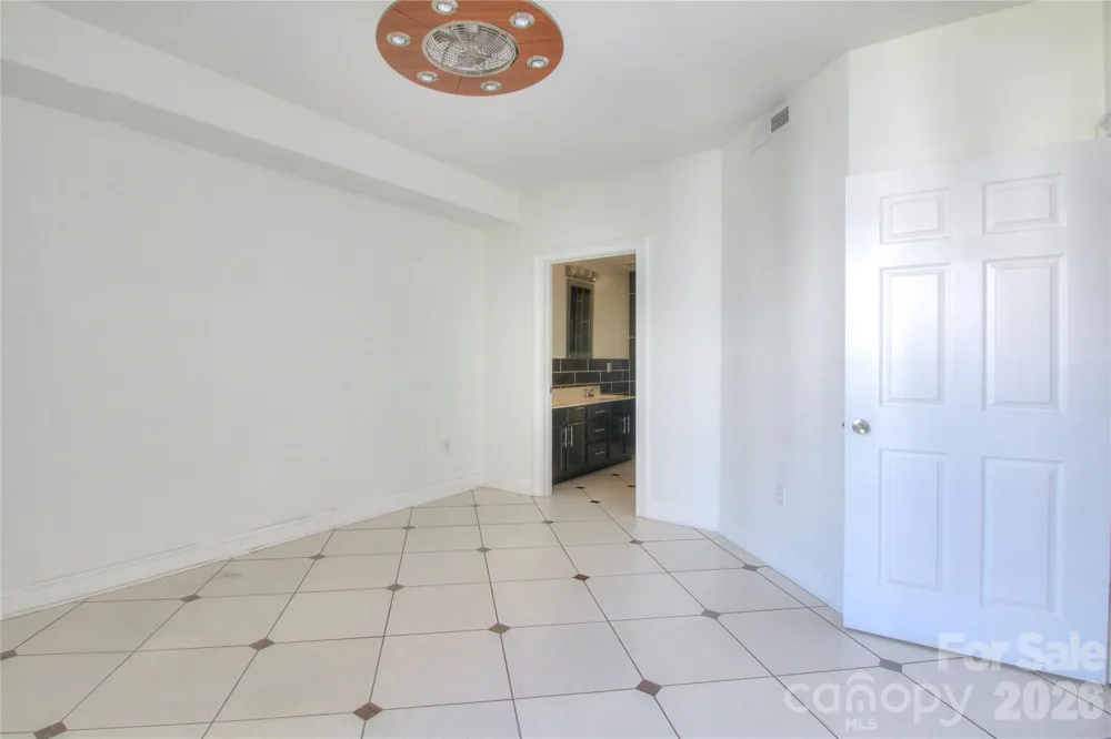 718 W Trade Street #605 Charlotte, NC 28202