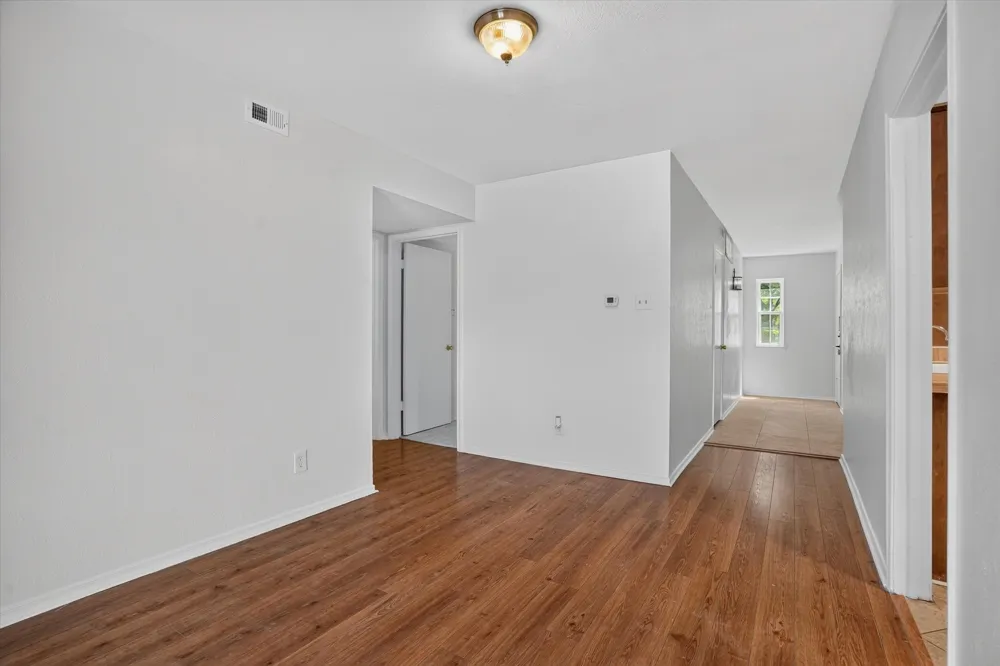 4000 Ridglea Country Club Drive #U Fort Worth, TX 76126