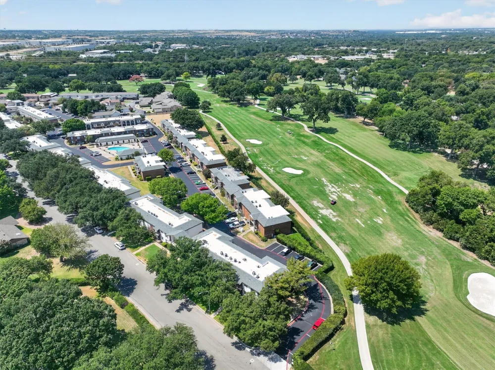4000 Ridglea Country Club Drive #U Fort Worth, TX 76126