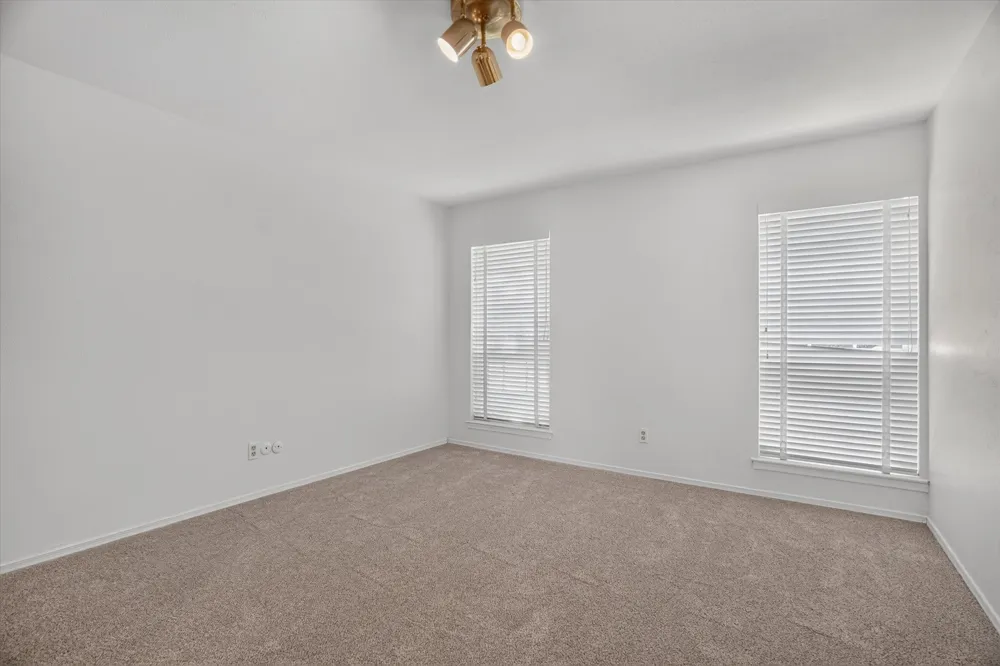 4000 Ridglea Country Club Drive #U Fort Worth, TX 76126