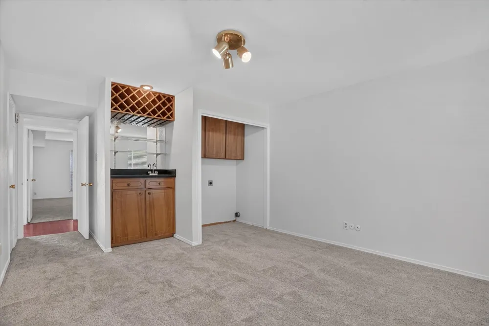 4000 Ridglea Country Club Drive #U Fort Worth, TX 76126
