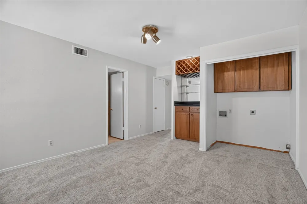 4000 Ridglea Country Club Drive #U Fort Worth, TX 76126