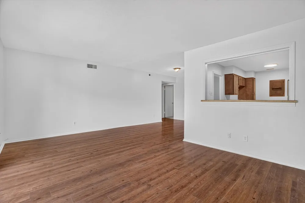 4000 Ridglea Country Club Drive #U Fort Worth, TX 76126
