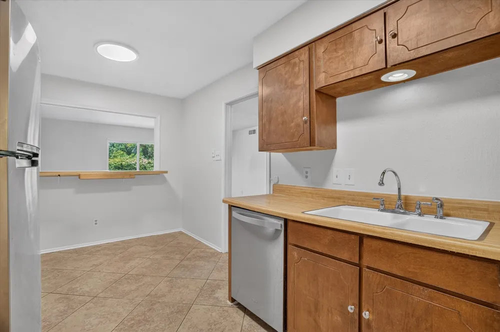 4000 Ridglea Country Club Drive #U Fort Worth, TX 76126