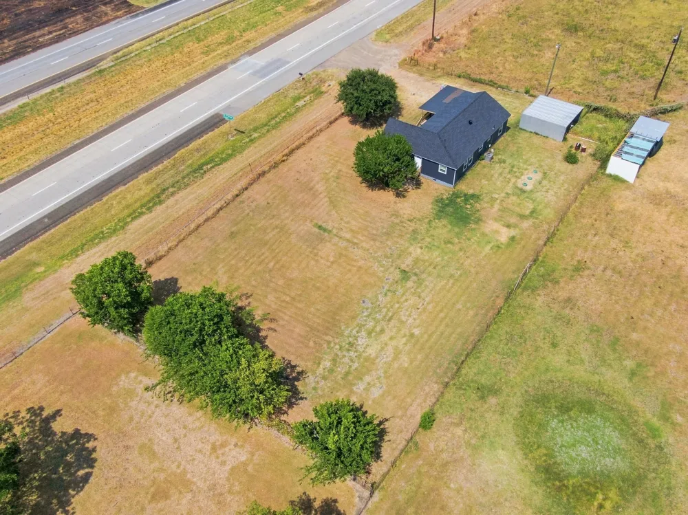 6575 W State Highway 31 Corsicana, TX 75110