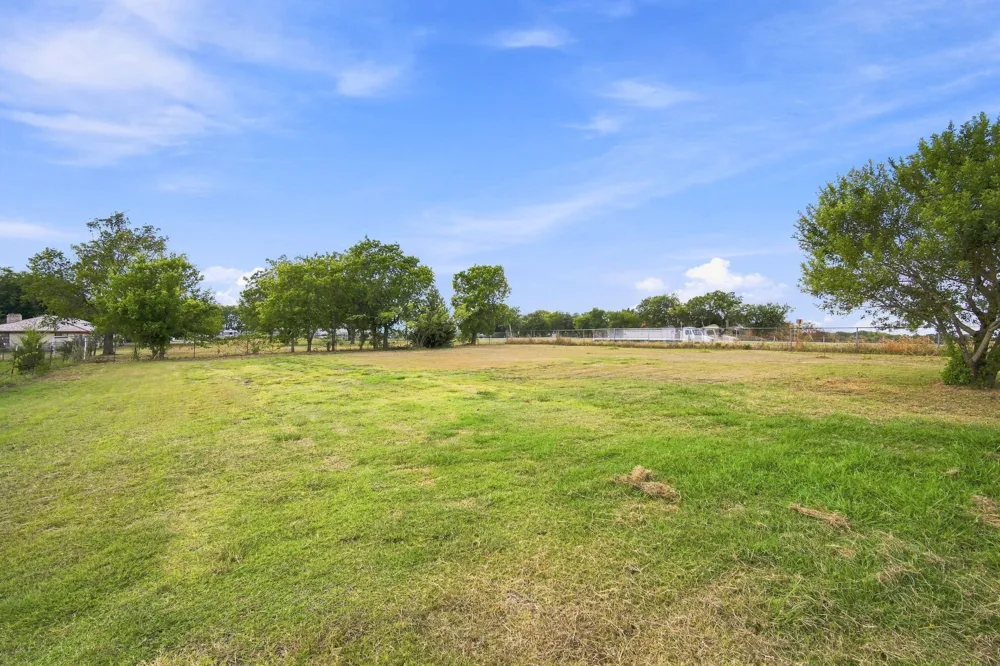 6575 W State Highway 31 Corsicana, TX 75110