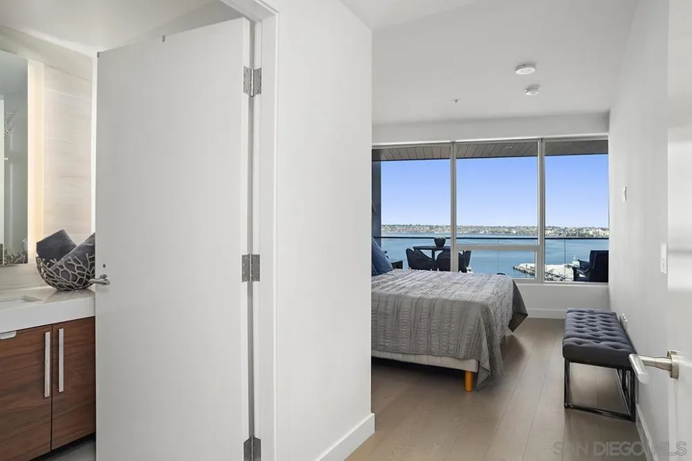 888 W E Street #1801 San Diego, CA 92101