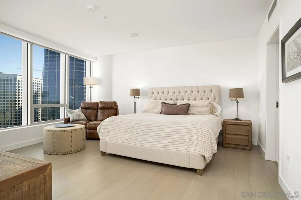 888 W E Street #1801 San Diego, CA 92101