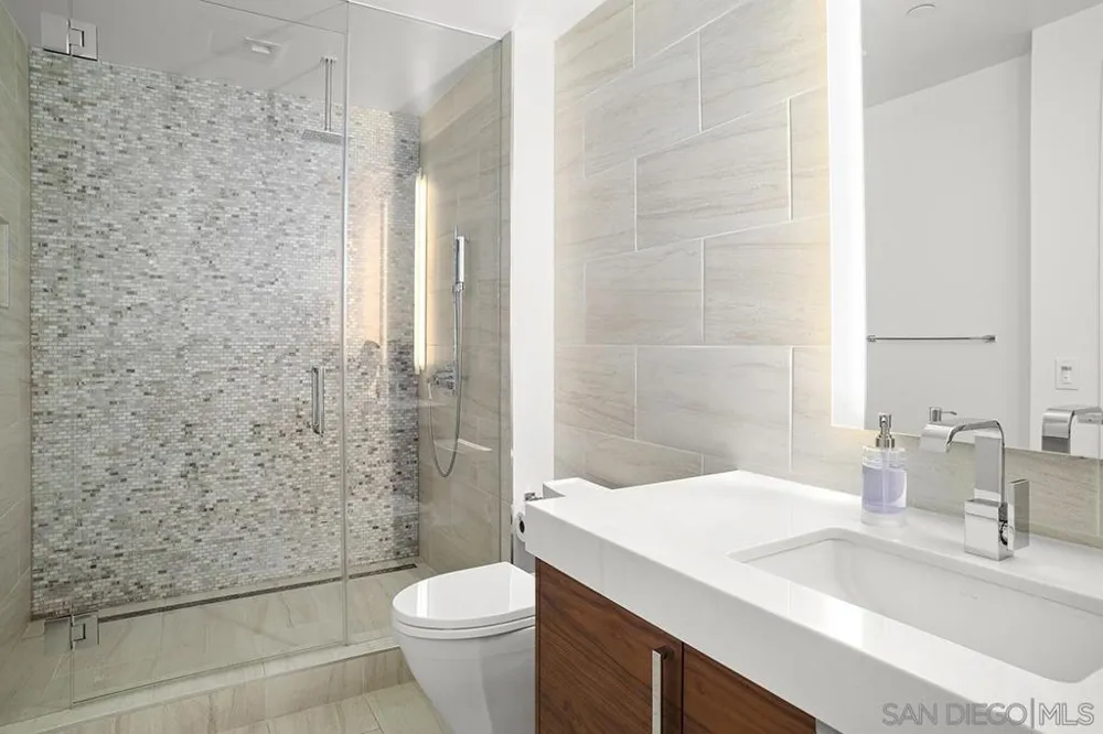 888 W E Street #1801 San Diego, CA 92101