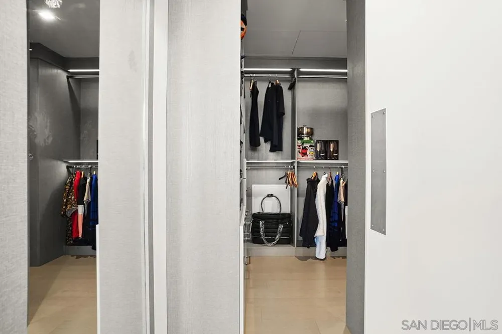 888 W E Street #1801 San Diego, CA 92101