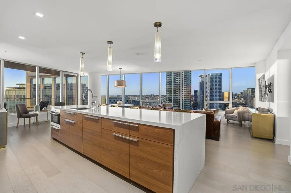 888 W E Street #1801 San Diego, CA 92101