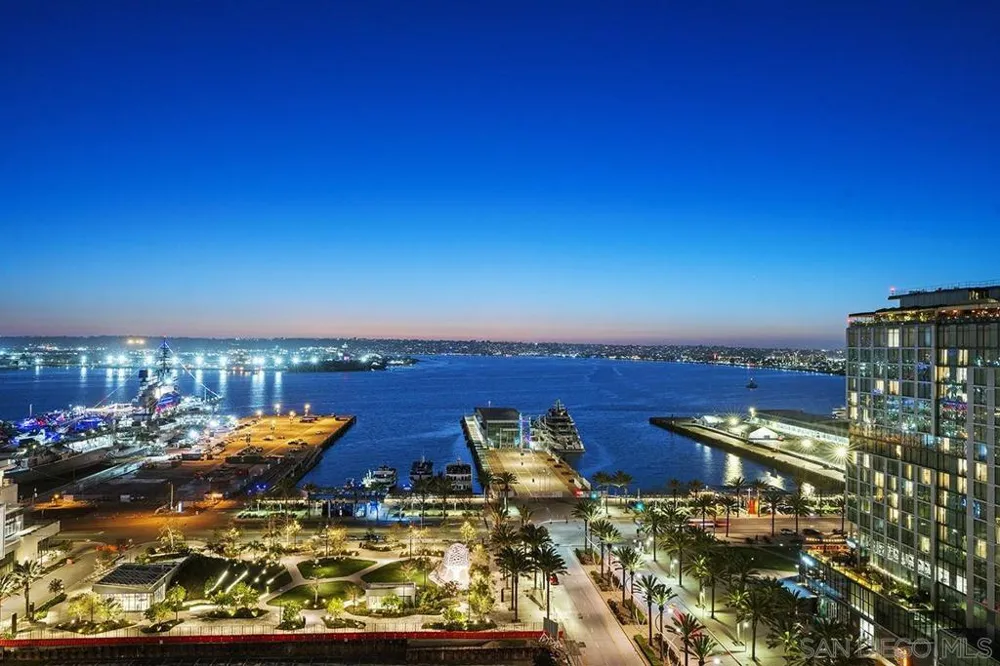888 W E Street #1801 San Diego, CA 92101