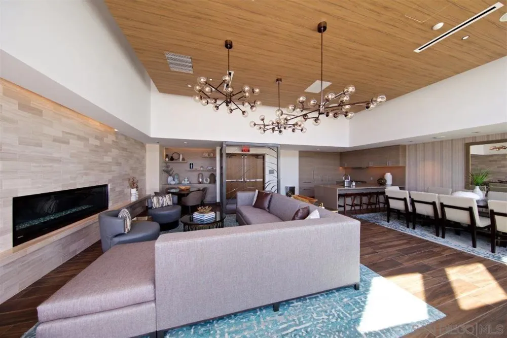 888 W E Street #1801 San Diego, CA 92101