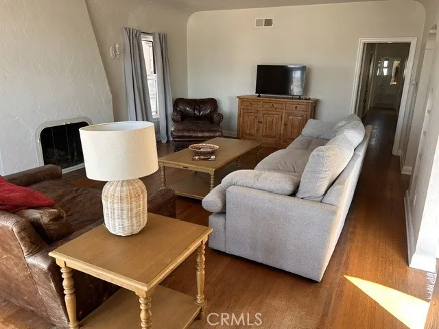 209 Avenue E Redondo Beach, CA 90277