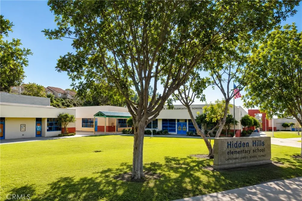 30045 Topsail Laguna Niguel, CA 92677
